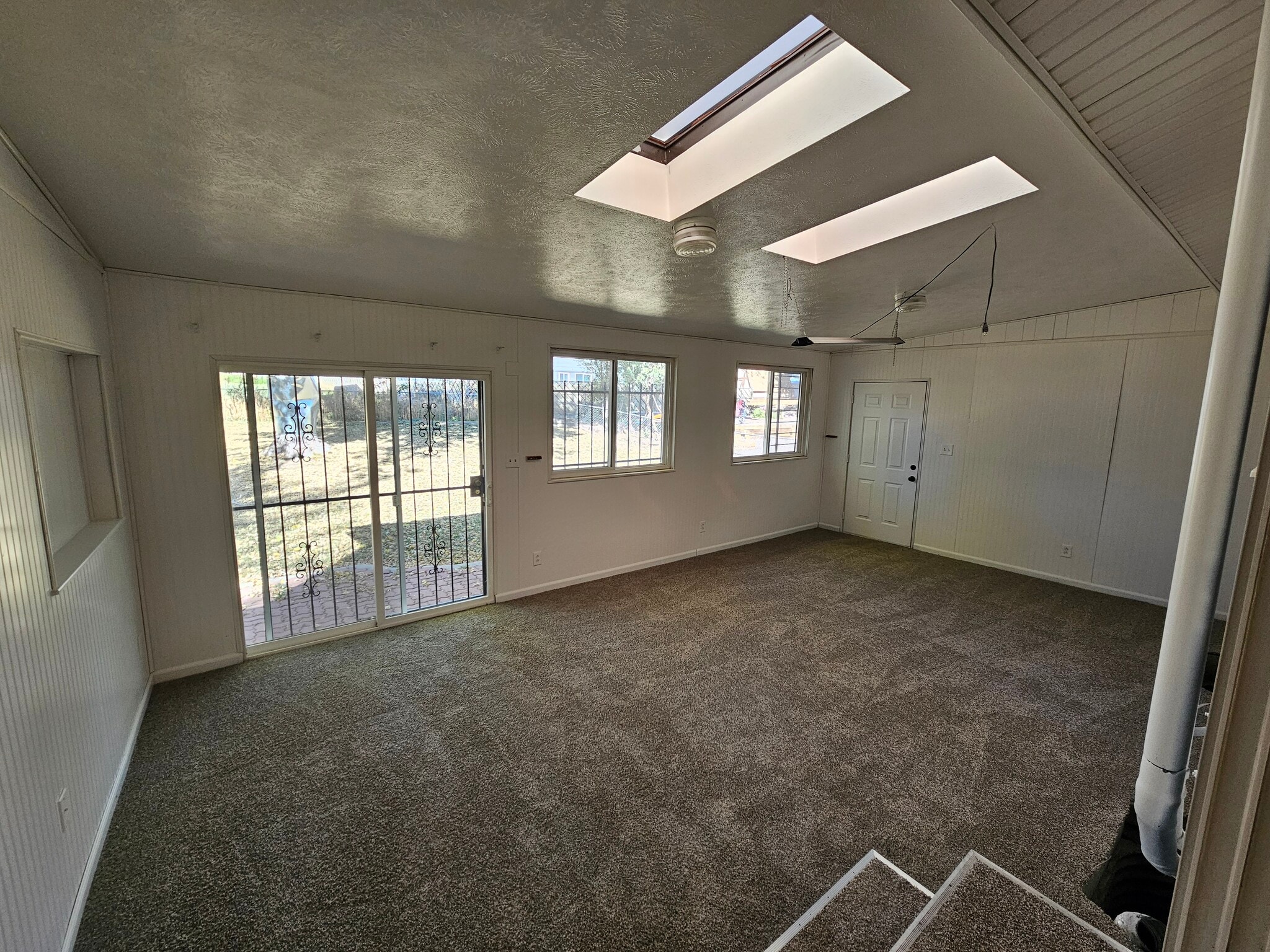 Building Photo - 308 Loomis Ave