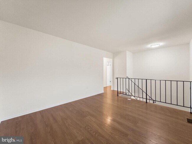 Building Photo - 10100 Le Fevre Dr