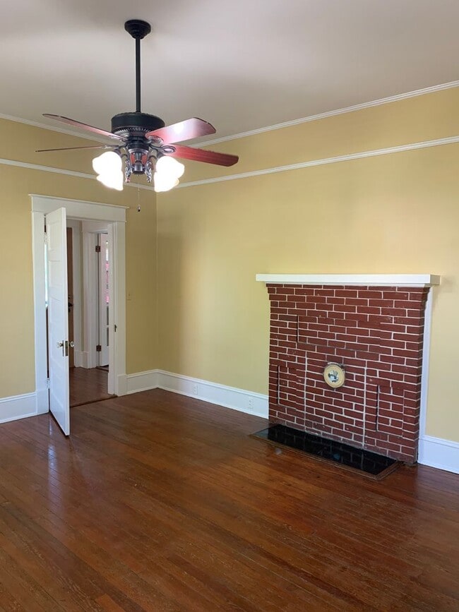 Building Photo - 110 N Hilliard St