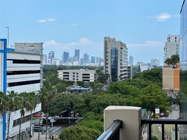 Building Photo - 3410 Coral Way