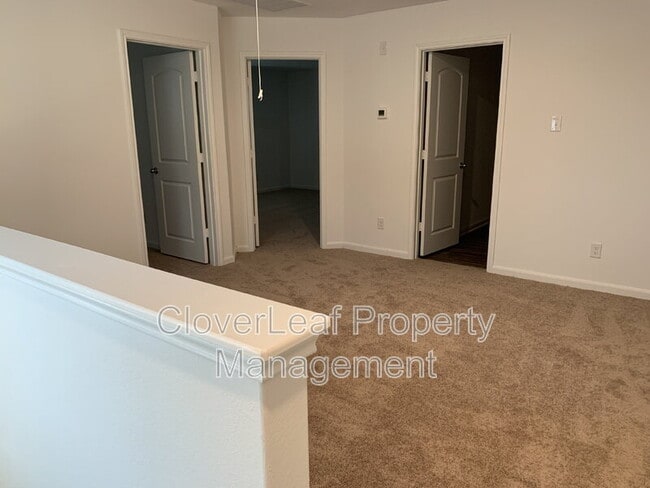 Building Photo - 751 Wonderland Trail