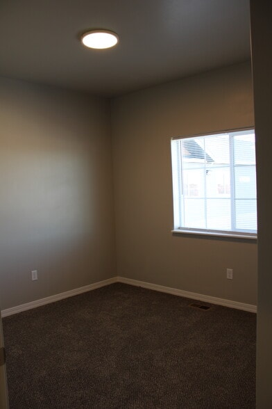 Building Photo - 665 Heyburn Ave