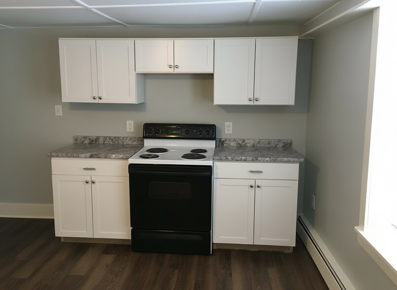 Building Photo - 37 Whitehall Rd