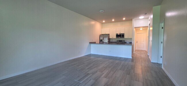 Building Photo - Duplex for rent