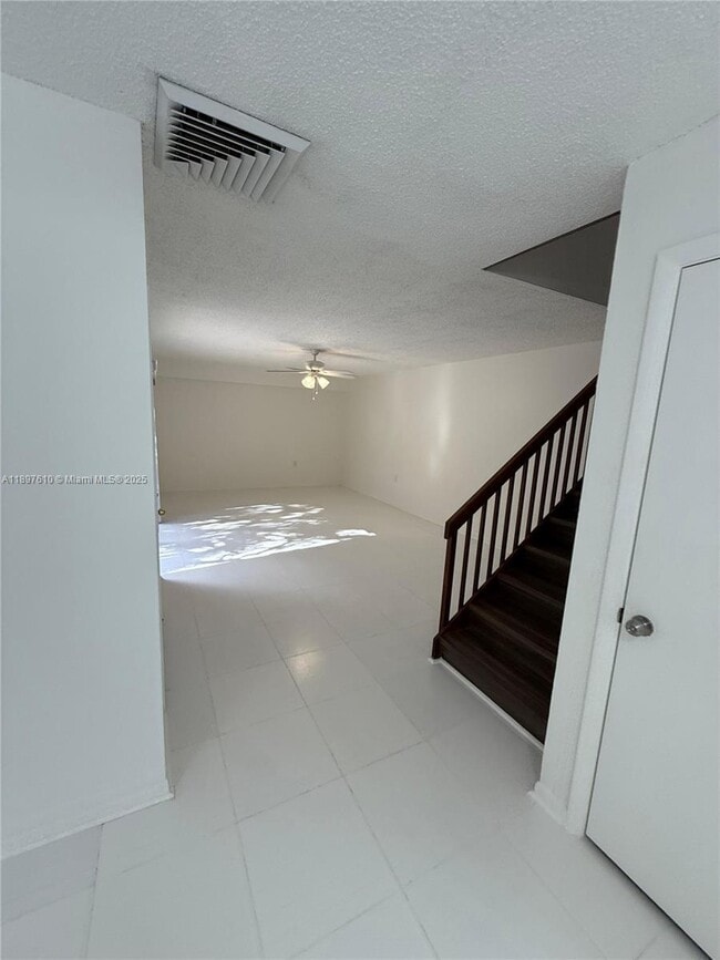Building Photo - 738 Mill Valley Pl