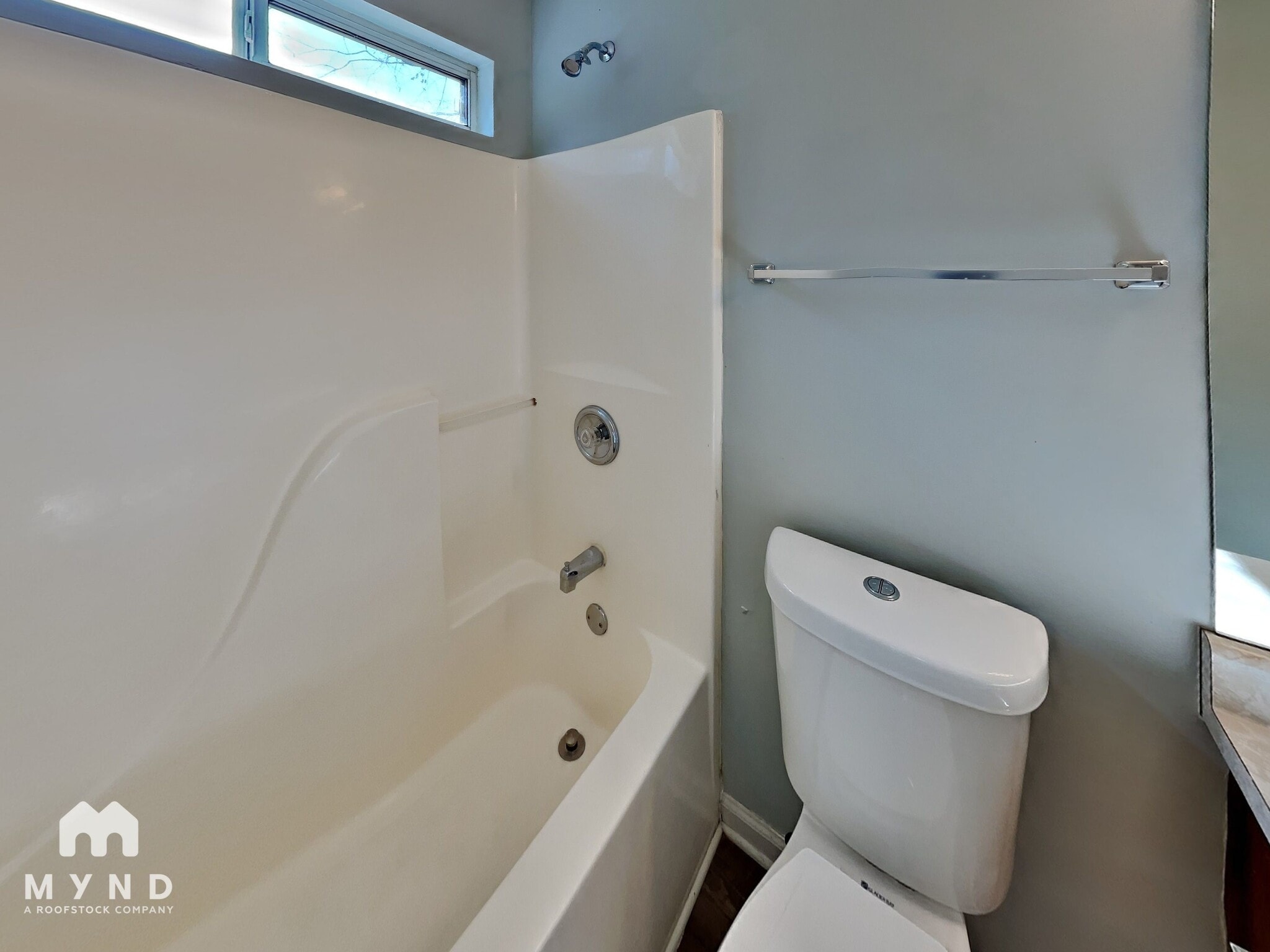 Building Photo - 45 Valley Dr