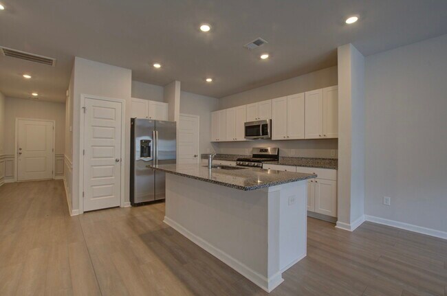 Building Photo - 4105 Quincy Adams Ln