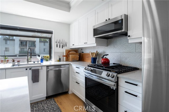 Building Photo - 21500 Califa St