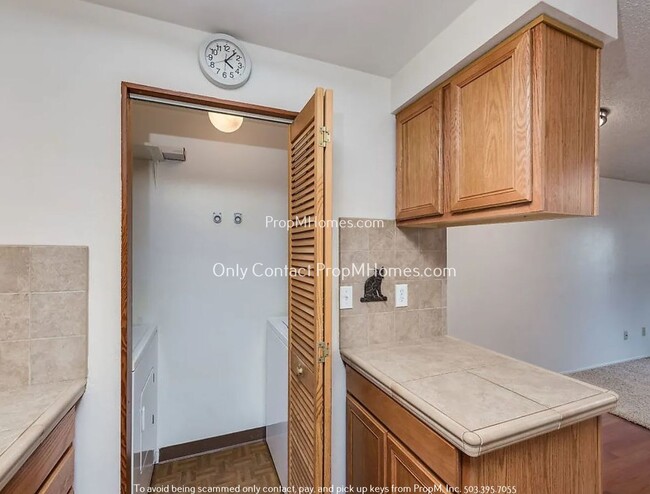 Building Photo - Mtn Park Oasis: Two Bedroom Townhome in La...