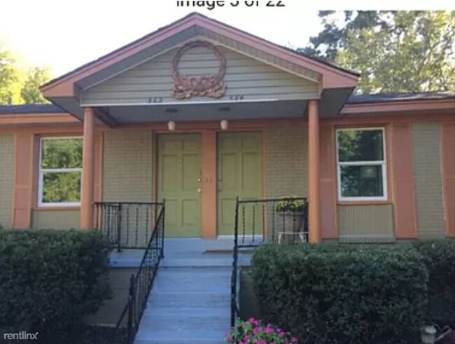 Primary Photo - 2 br, 1 bath Duplex - 562 Westmoreland Pla...