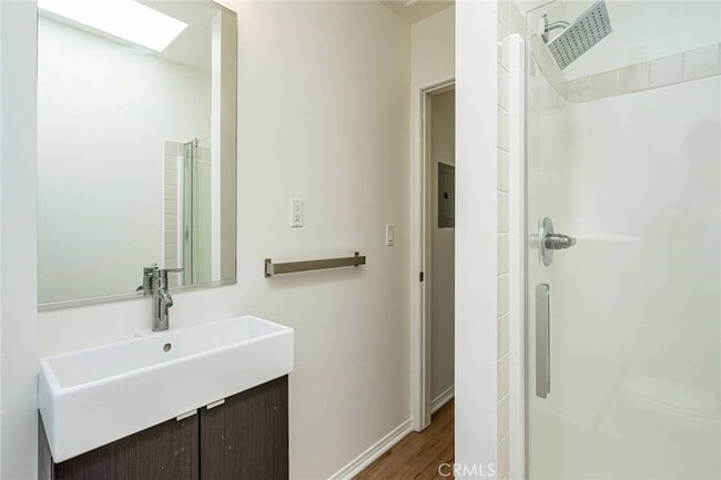 Building Photo - 313 Venice Way