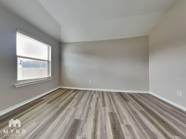 Building Photo - 126 Liberty Way