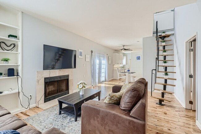 Building Photo - Walk to Morley Field - 3 Bed, 2 Bath + Bon...