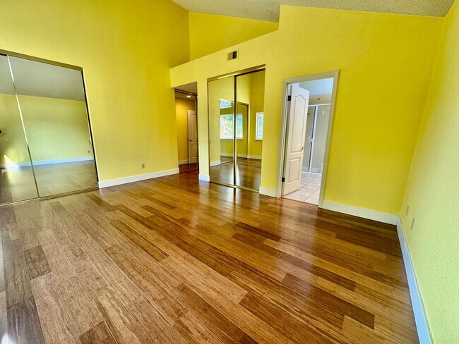 Building Photo - Spacious 4 Bed/2Ba Home in Richmond with Large Backyard!