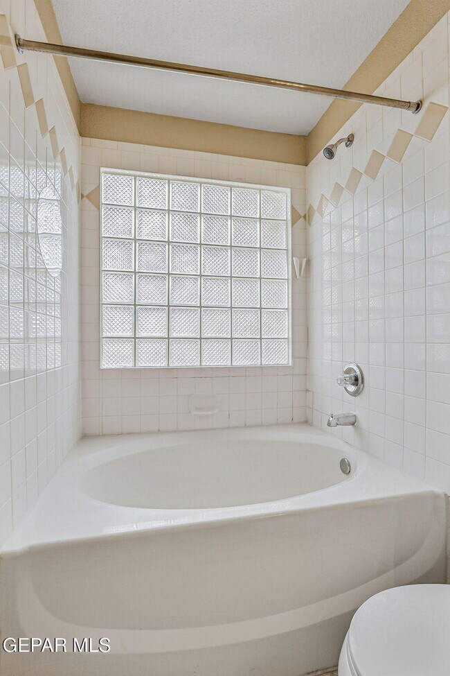 Building Photo - 2369 Joshua Louis Dr