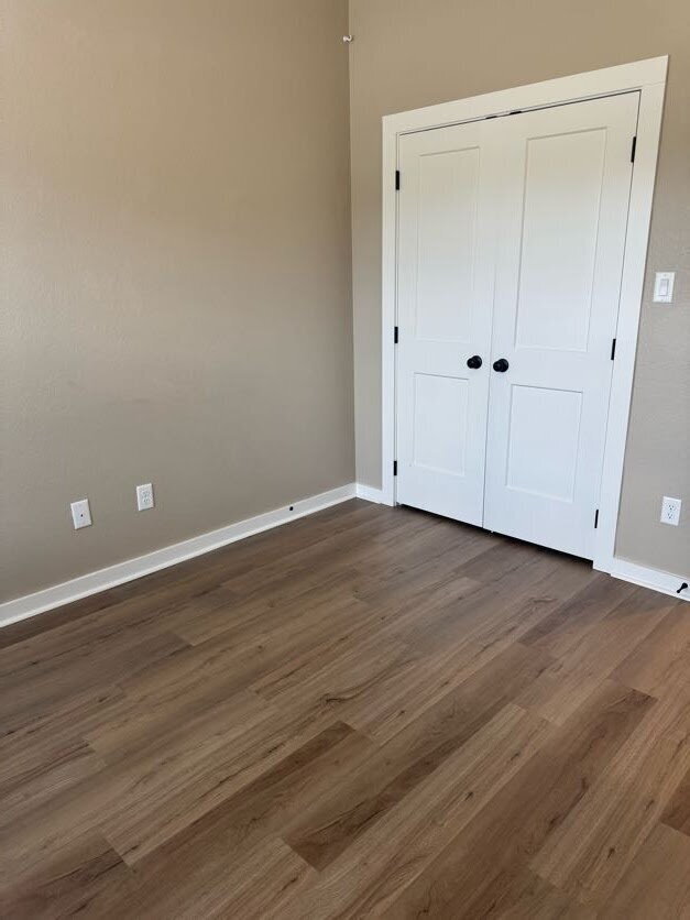 Building Photo - Welcome Home to Summit Crossing