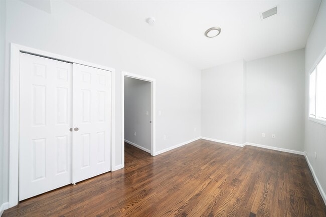 Building Photo - 408 Monastery Pl