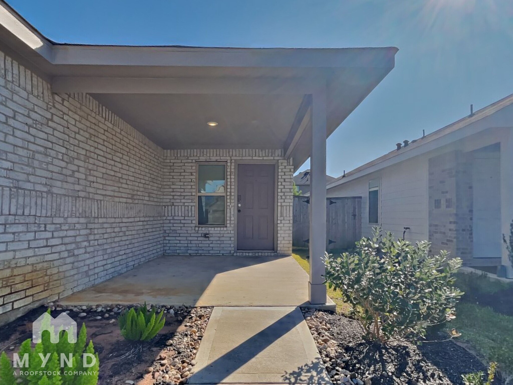 Building Photo - 2842 Via Augusta Dr