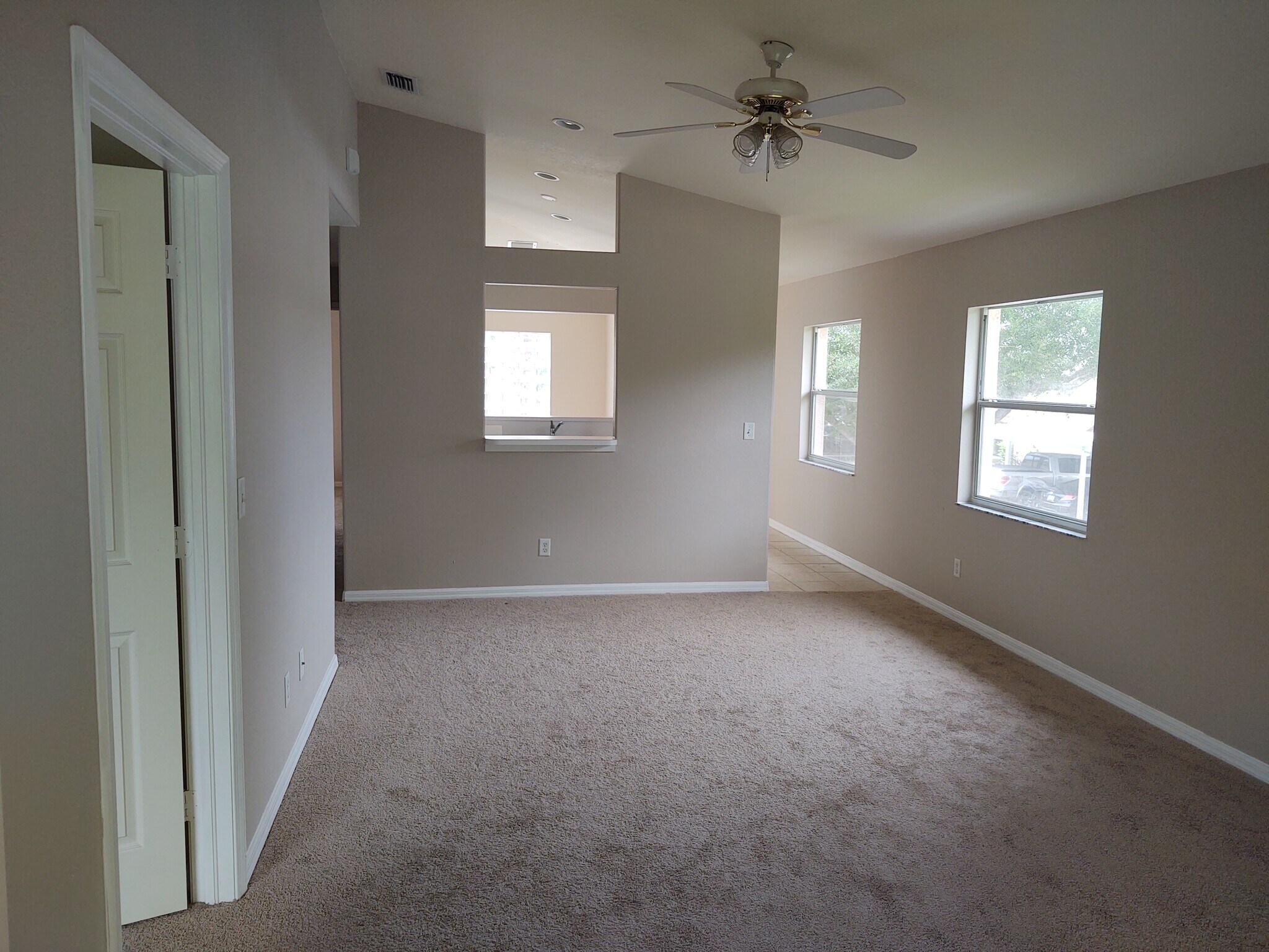 Building Photo - 26681 Little John Ct
