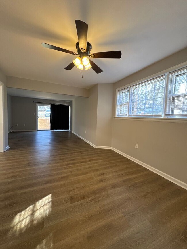 Building Photo - Quail Valley-6A