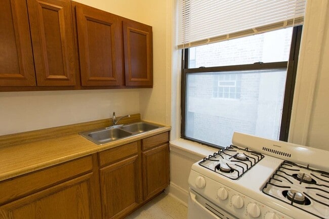 Floorplan - 5457-5459 S. Blackstone Avenue