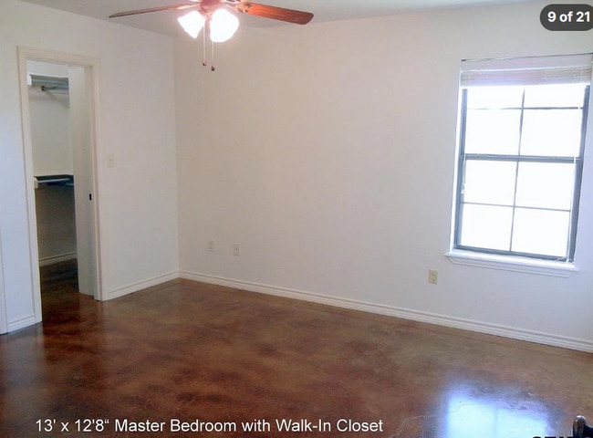 Building Photo - 13361 Country Meadow Ln