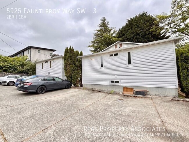 Building Photo - 5925 Fauntleroy Wy SW