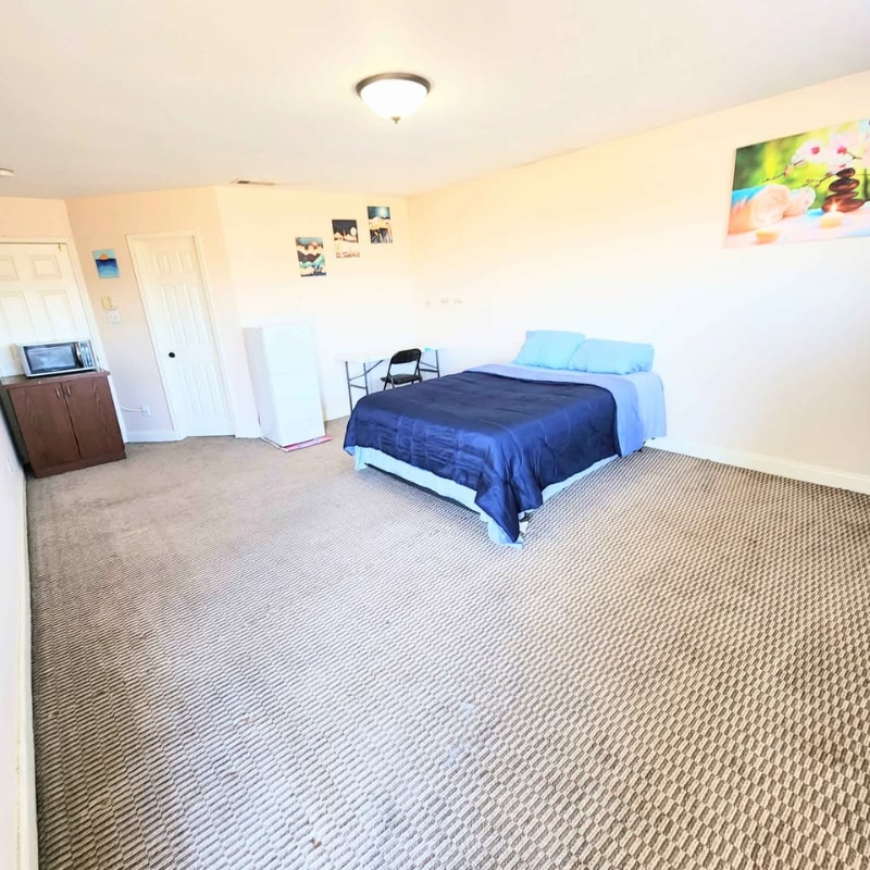 Building Photo - 5611 Aberdeen Dr