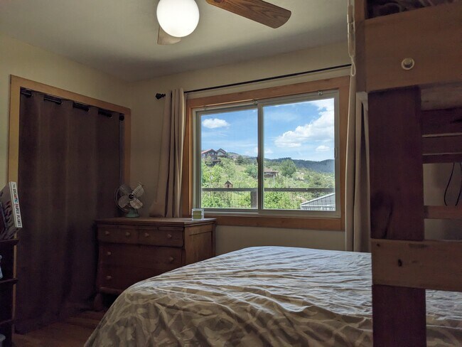Building Photo - 6009 Blue Spruce Dr