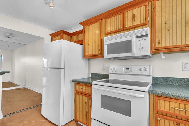 Building Photo - 104 Paradise Harbour Blvd