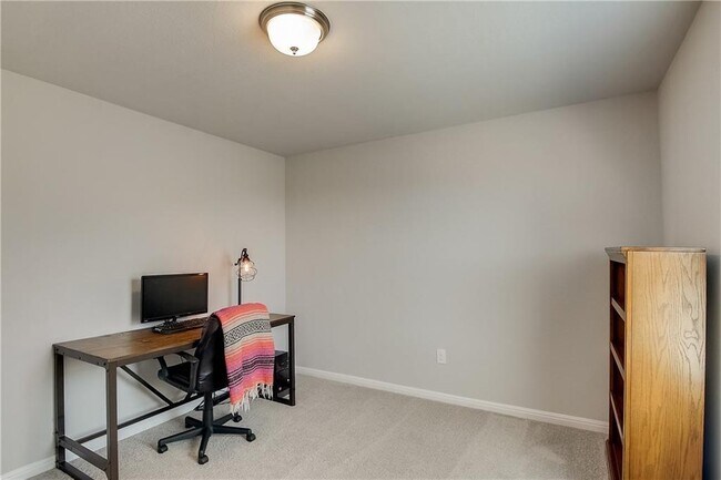 Building Photo - 1218 Falconer Wy