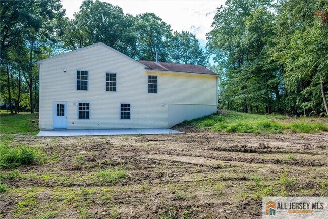 Building Photo - 134 Old Beekman Rd