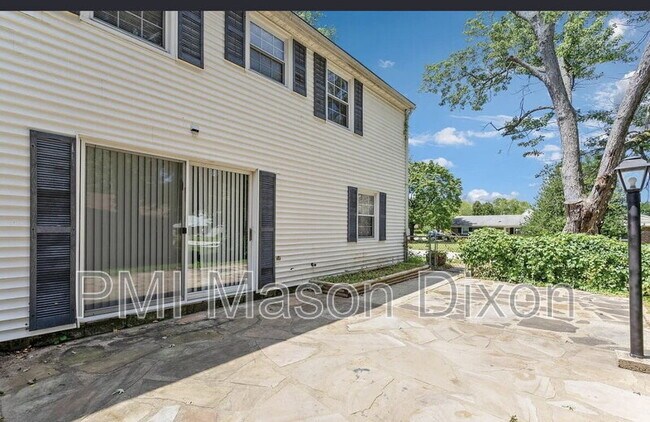 Building Photo - 12718 Haskell Ln