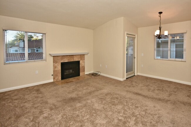 Building Photo - Great Upstairs  2BD Condo with washer/drye...