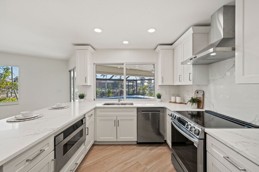Building Photo - 210 Divinci Dr