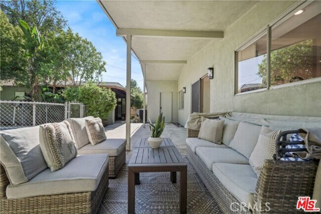 Building Photo - 18244 Jovan St