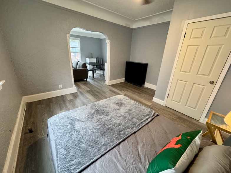 Building Photo - 17150 Santa Rosa Dr