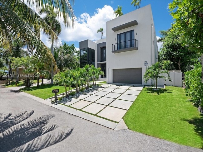 Building Photo - 638 Lakeside Harbor