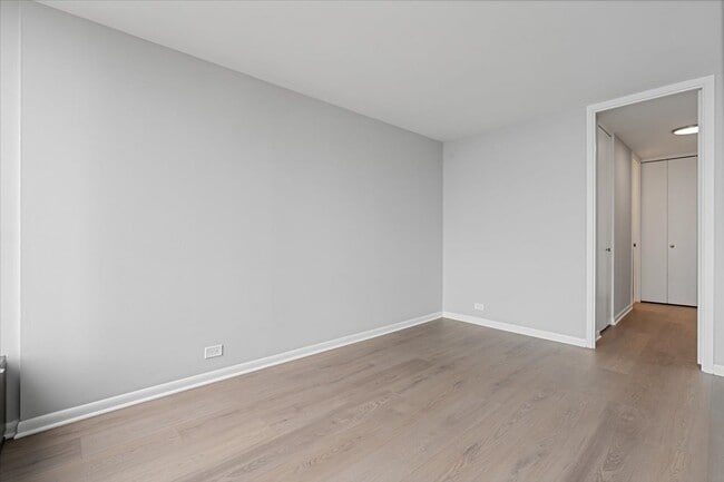 Building Photo - 505 N Lake Shore Dr