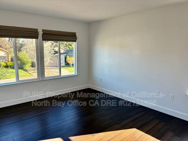 Building Photo - 104 Banff Way