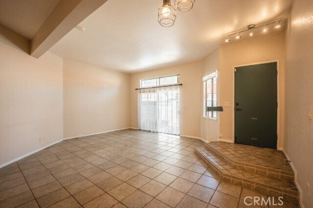 Building Photo - 31 Blackbird Ln