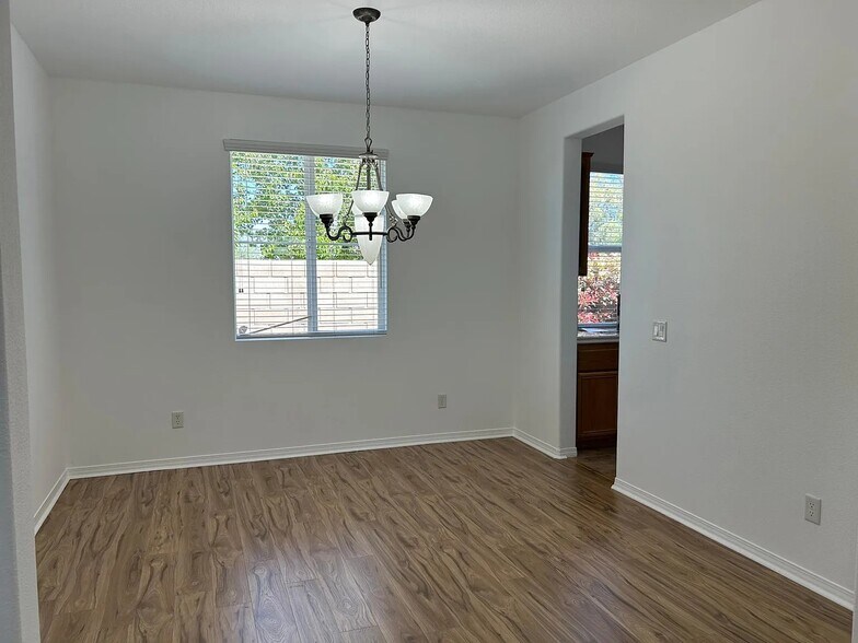 Building Photo - 40750 Hilton Head Ct