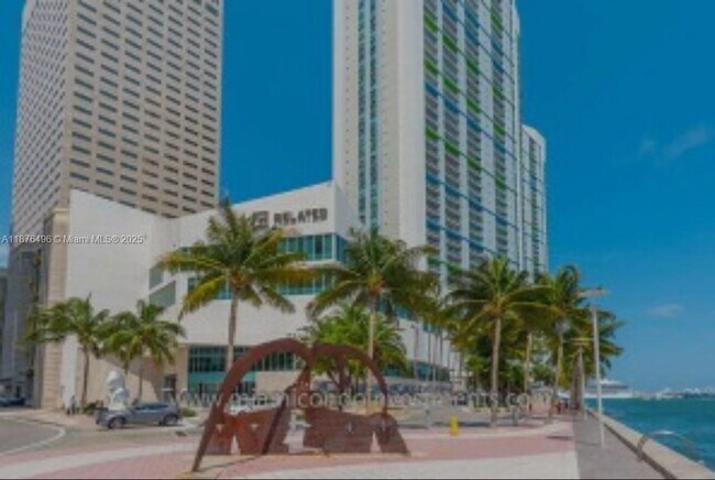 Building Photo - 325 S Biscayne Blvd