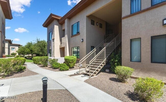 Building Photo - 3330 S Gilbert Rd