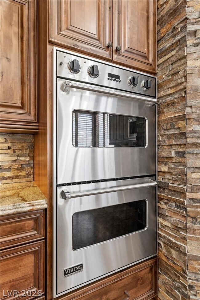 Building Photo - 514 Mandalay Ct