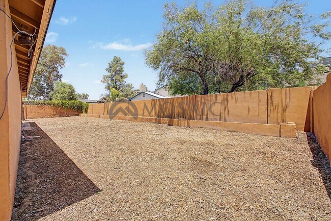 Building Photo - 4526 W Jupiter Way