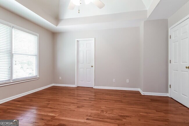 Building Photo - 2965 Lenora Springs Dr