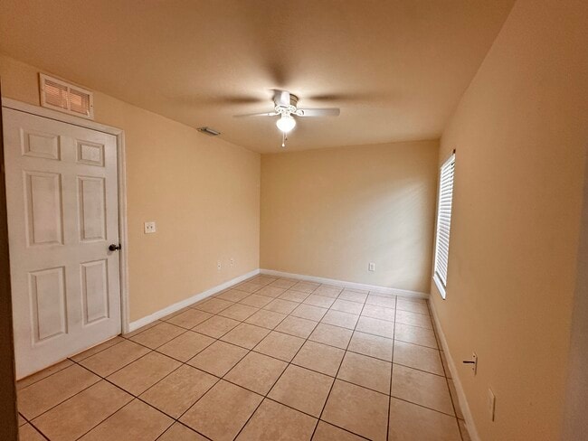 Building Photo - 626 SE 13th Ave