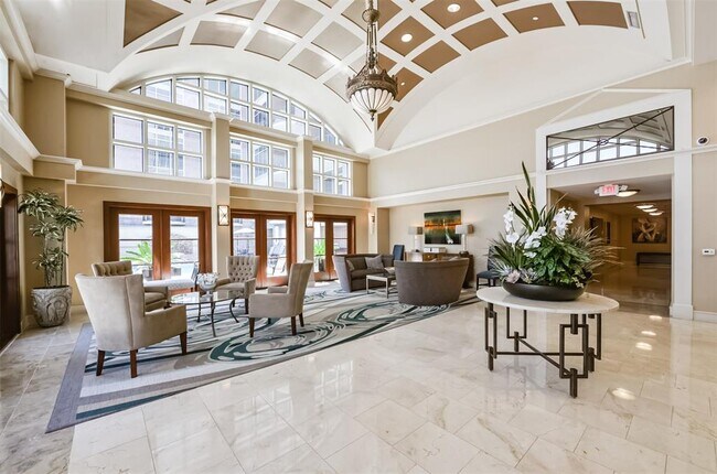 Building Photo - 1616 Fountain View Dr