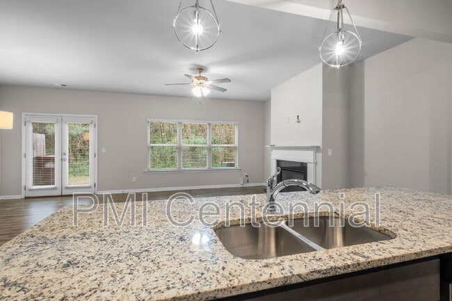 Building Photo - 537 Jefferson Chase St